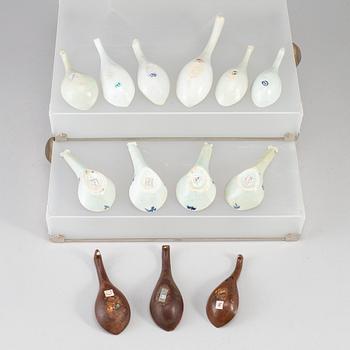 Thirteen porcelain spoons, presumably Ming dynasty, 17th century.