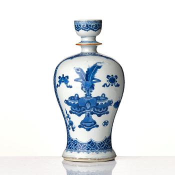 Vas, porslin. Qingdynastin, Kangxi (1662-1722).