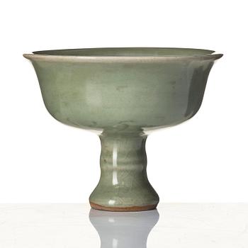 A longquan celadon stem cup, Ming dynasty (1368-1644).