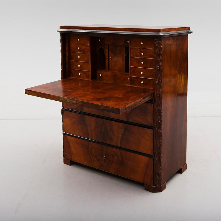 CHIFFONJÉ, 1800-talets andra hälft.