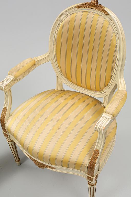 KARMSTOLAR, ett par, Louis XVI-stil, 1900-talets mitt/andra hälft.