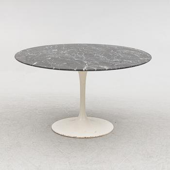 Eero Saarinen, a 'Tulip' coffee table, Knoll International or licensed manufactured by Nordiska Kompaniet, 1960s-70s.