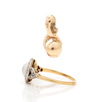 HÄNGE samt RING med odlade pärlor samt rosen och fasettslipade diamanter.