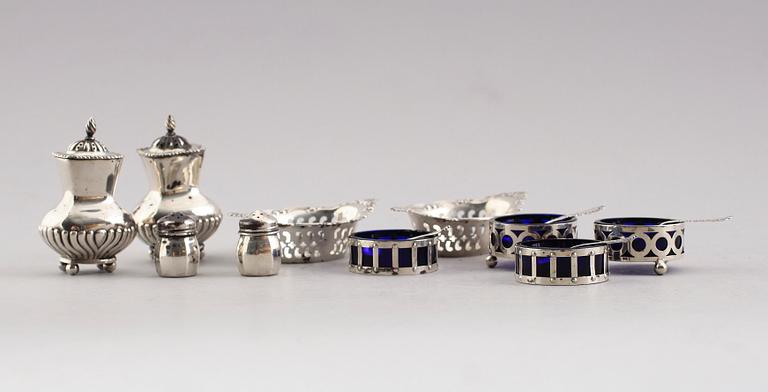 SAMLING SILVERFÖREMÅL, 5 delar, Amerika och England. Vikt ca 158 gram.