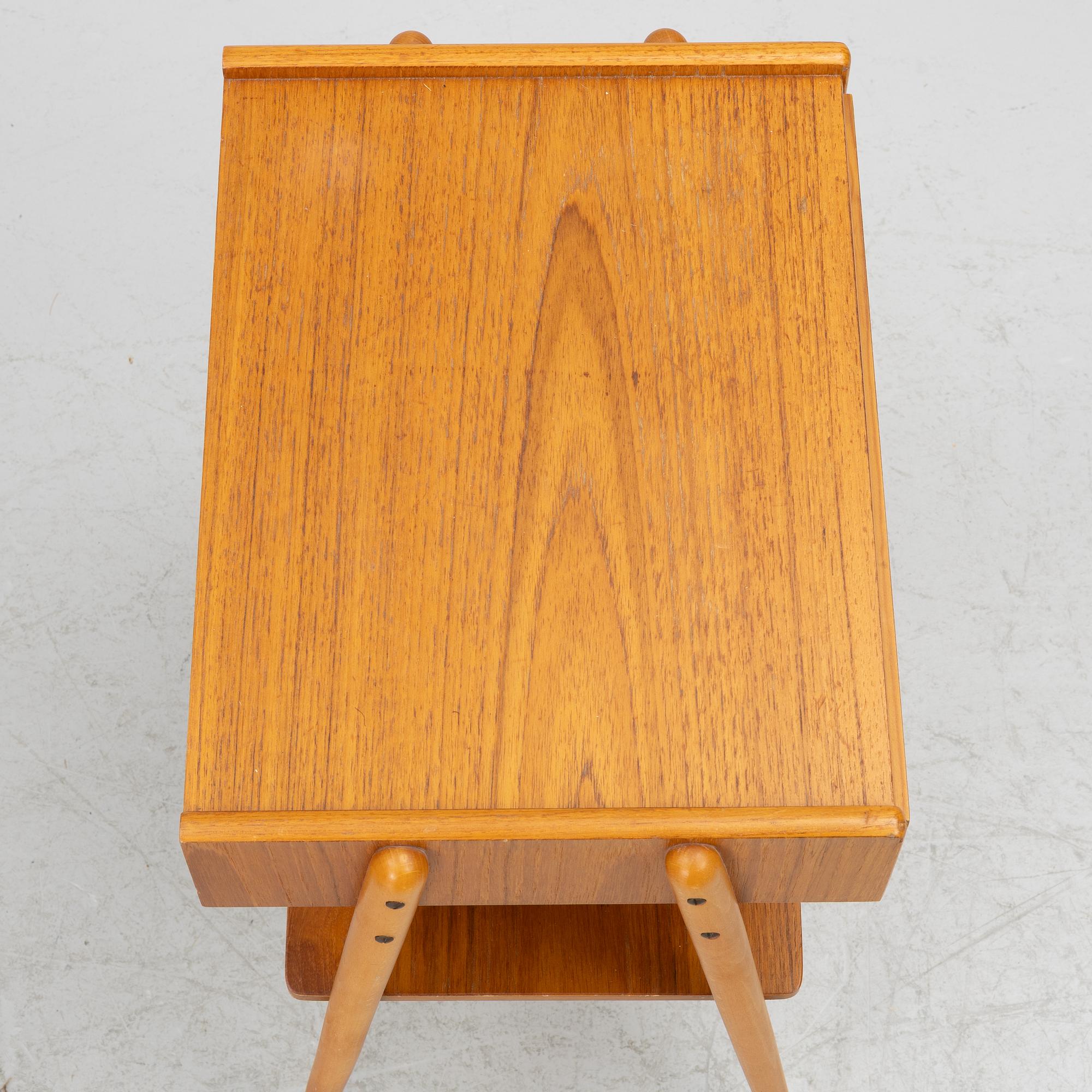 A pair of bedside tables, AB Carlström & co Möbelfabrik, mid20th century.