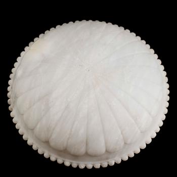 KUPA, alabaster, 1800-talets andra hälft.