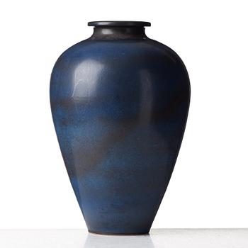 Berndt Friberg, a stoneware vase, Gustavsberg studio, Sweden 1959.