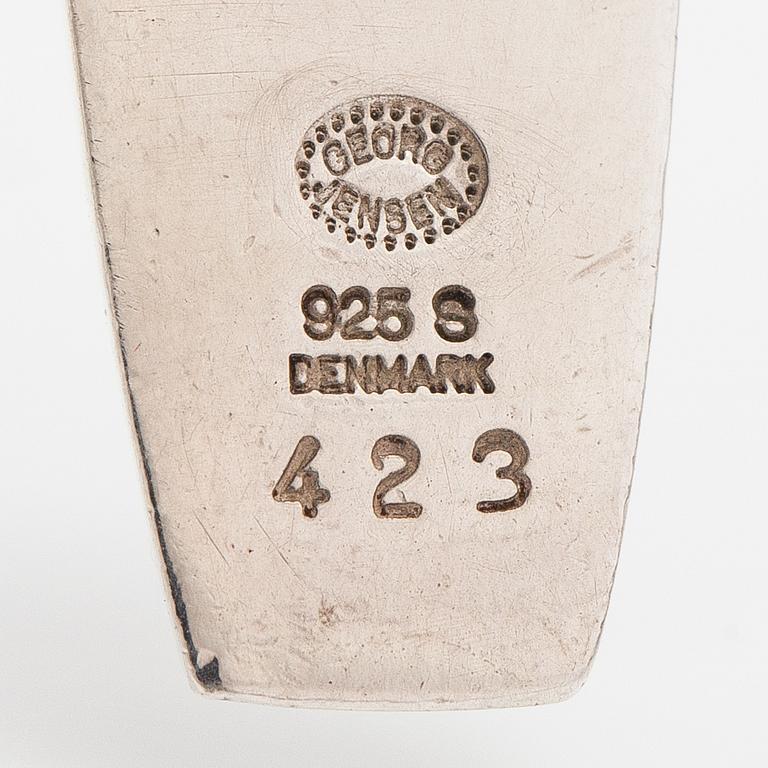 Riipus malli 423 ja sormus malli 107, sterlinghopeaa. Georg Jensen, Tanska.