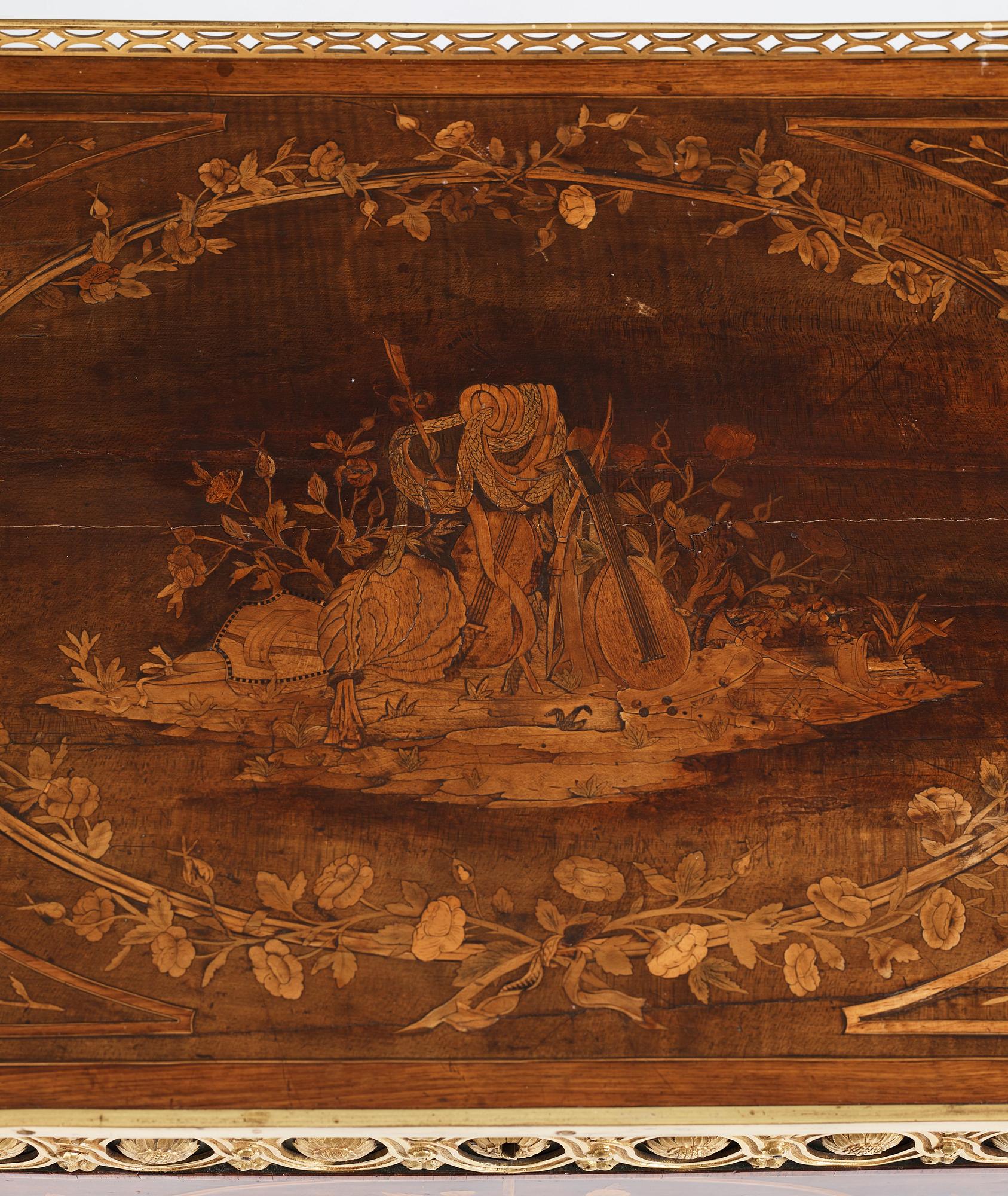 Bord, så kallat "Table en chiffonnière" tillskrivet Roger Vandercruse- Lacroix (1729-1799), Louis XVI.