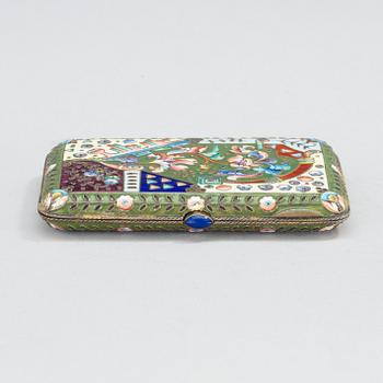 A Russian 20th century silver-gilt and enameld cigarett-case, unidentified makers mark, Moscow 1908-1917.