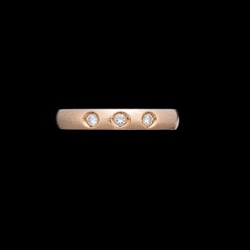 RING, 18K guld, briljantslipade diamanter. Kultakeskus 1999. Vikt ca 4,7 g.