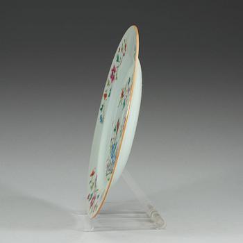 A set of ten famille rose dinner plates, Qing dynasty Qianlong (1736-95).