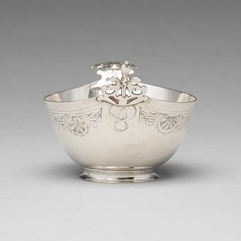 A Swedish 18th century silver brandy-bowl, mark of Daniel Poppelman, Gävle (1744-1764(1771)).