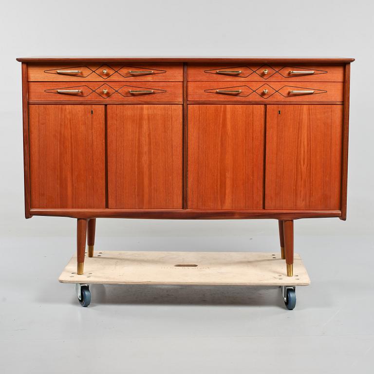 SIDEBOARD, 1900-talets andra hälft.