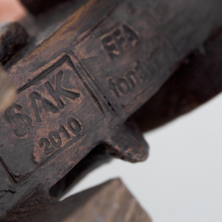 TILDA LOVELL, sculpture, bronze, numbered 54/150.