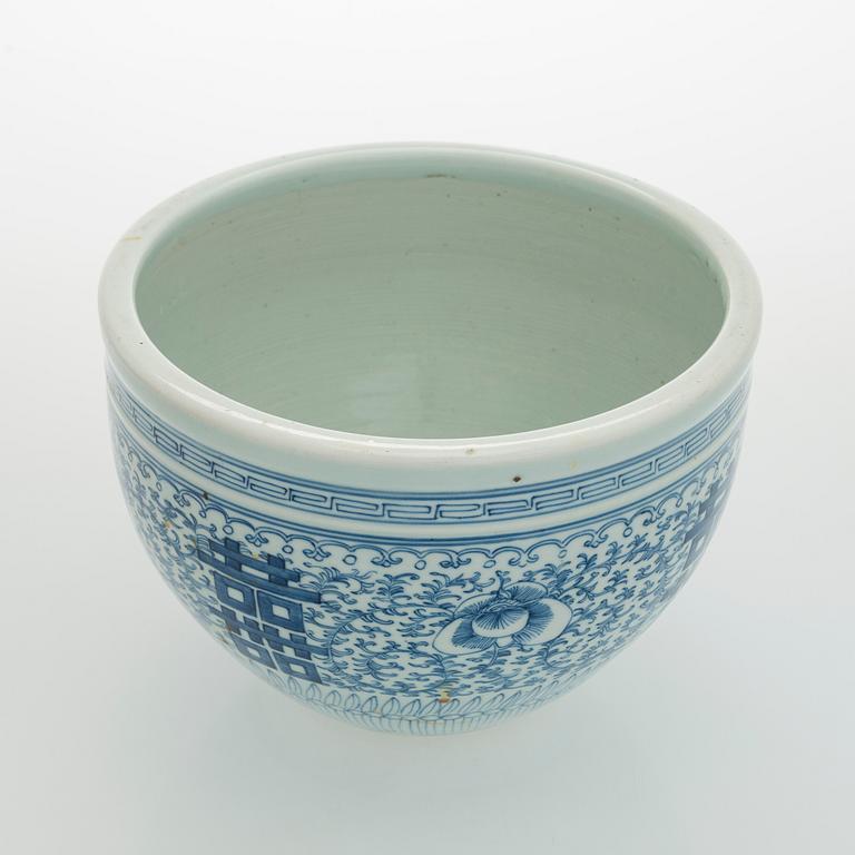 Vase and bowls 2 pcs, China.