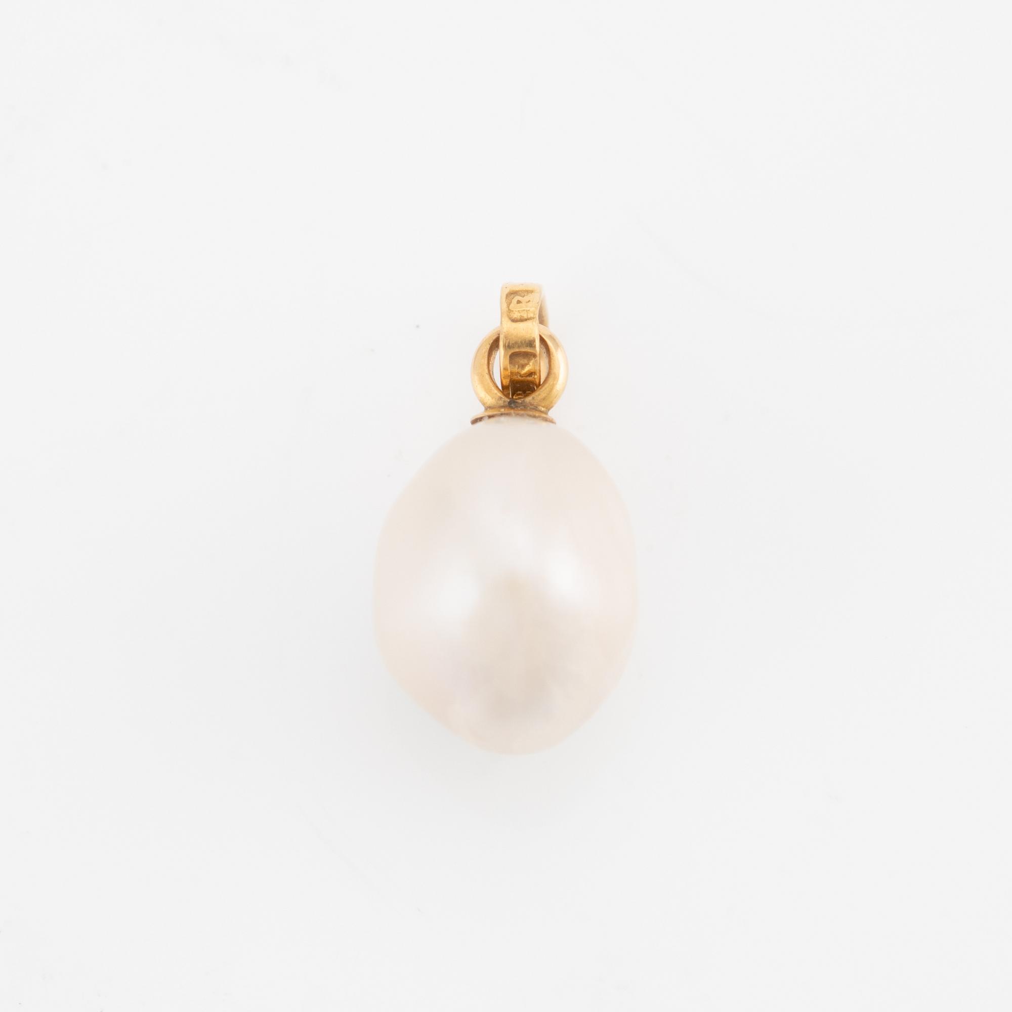 Pendant, 18K gold with pearl.