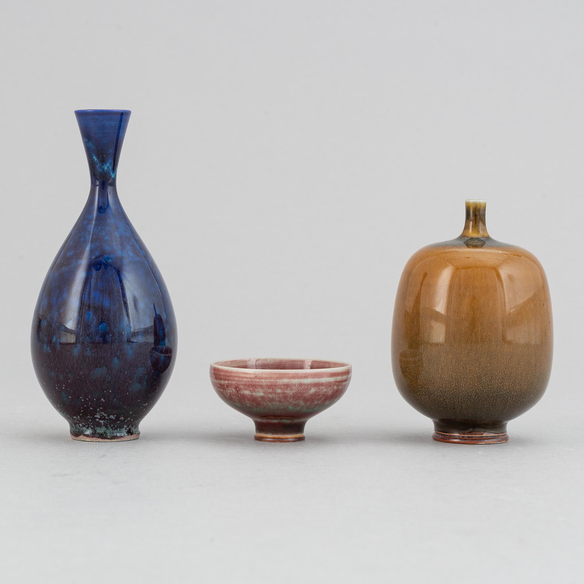 Berndt Friberg, two stoneware miniature vases and a bowl, Gustavsbergs studio, mid 20th Century.