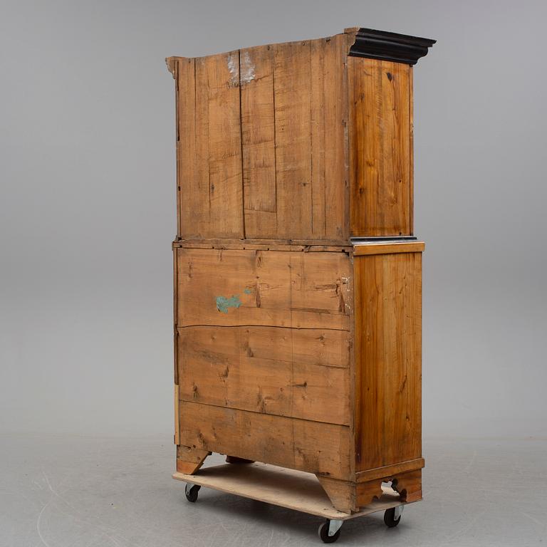 CUPBOARD, first half of the 19th century.