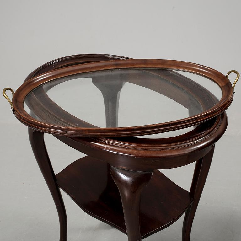 MATSALSMÖBLEMANG, 13 delar, senbarockstil, AB Mobilia, Malmö, 1900-talets första hälft.