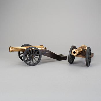 BORDSKANONER, ett par. 1900-talets slut.
