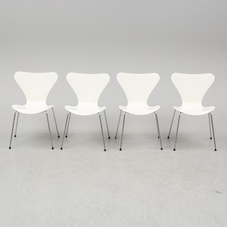 ARNE JACOBSEN, "Sjuan", 4 st, stolar, Fritz Hansen, Danmark 1995.