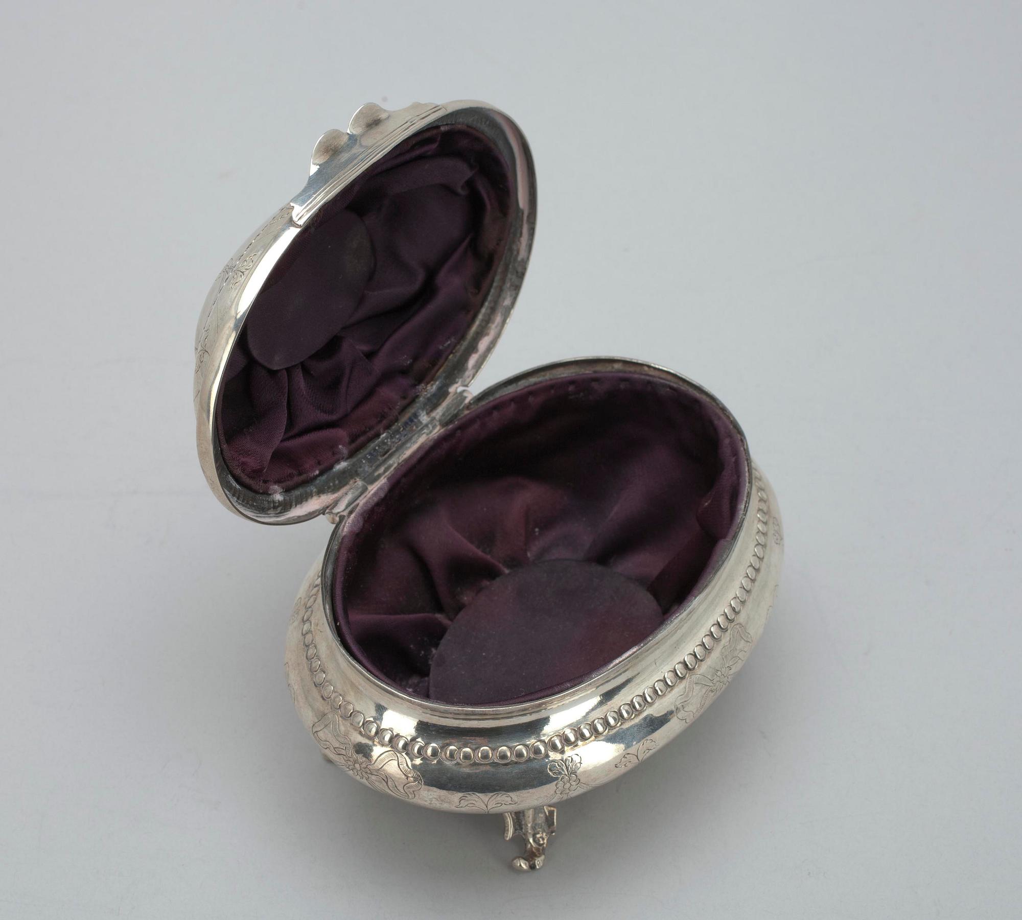 SOCKERSKRIN, silver, guldsmed, Stephan Sawljew, Moskva 1791, Ryssland. Tot. vikt ca 300 gr.