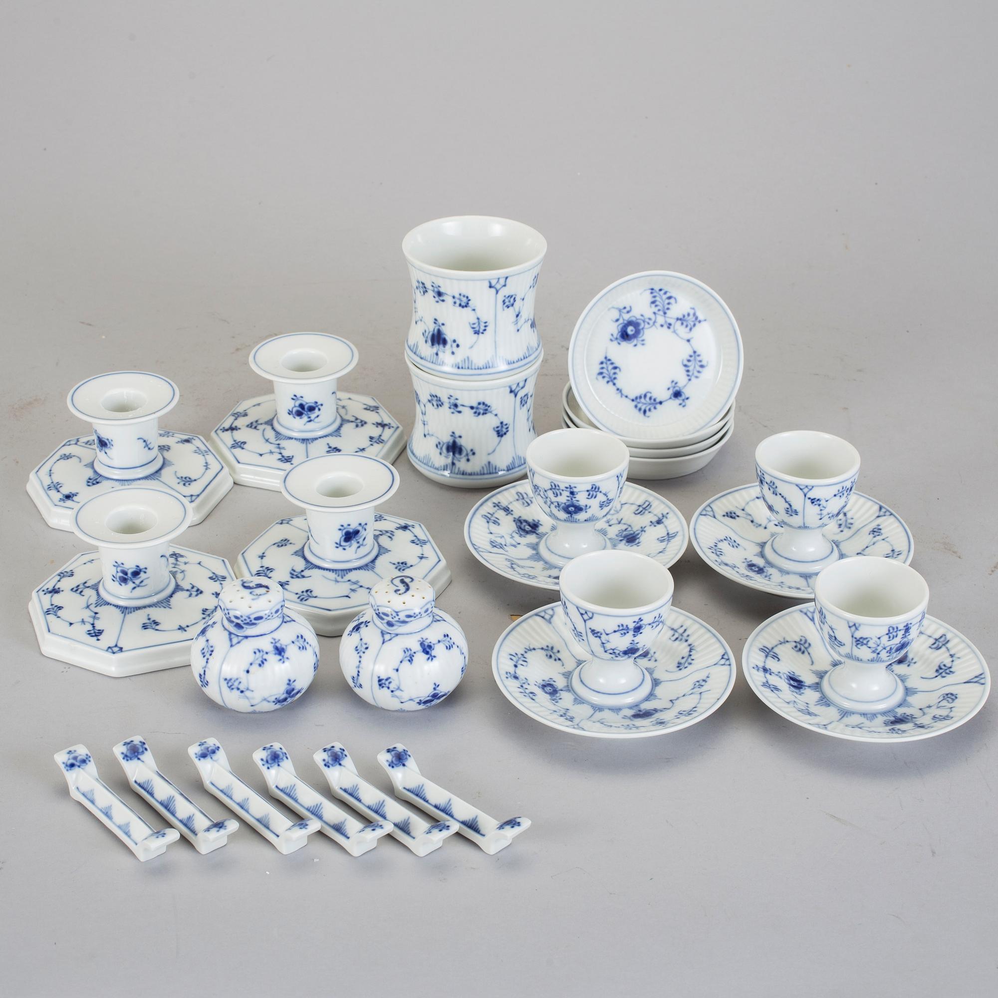 SERVIS, 129 delar, porslin, Musselmalet, Royal Copenhagen.