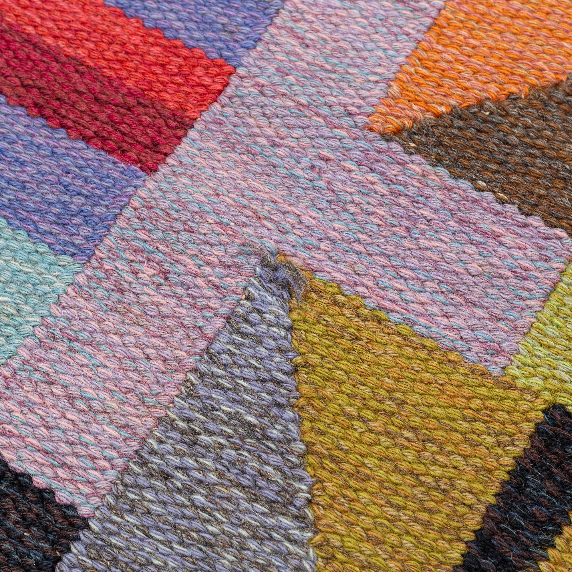 Agda Österberg, matta, rölakan och gobelängteknik, ca 240 x 115,5 cm, signerad AÖ.