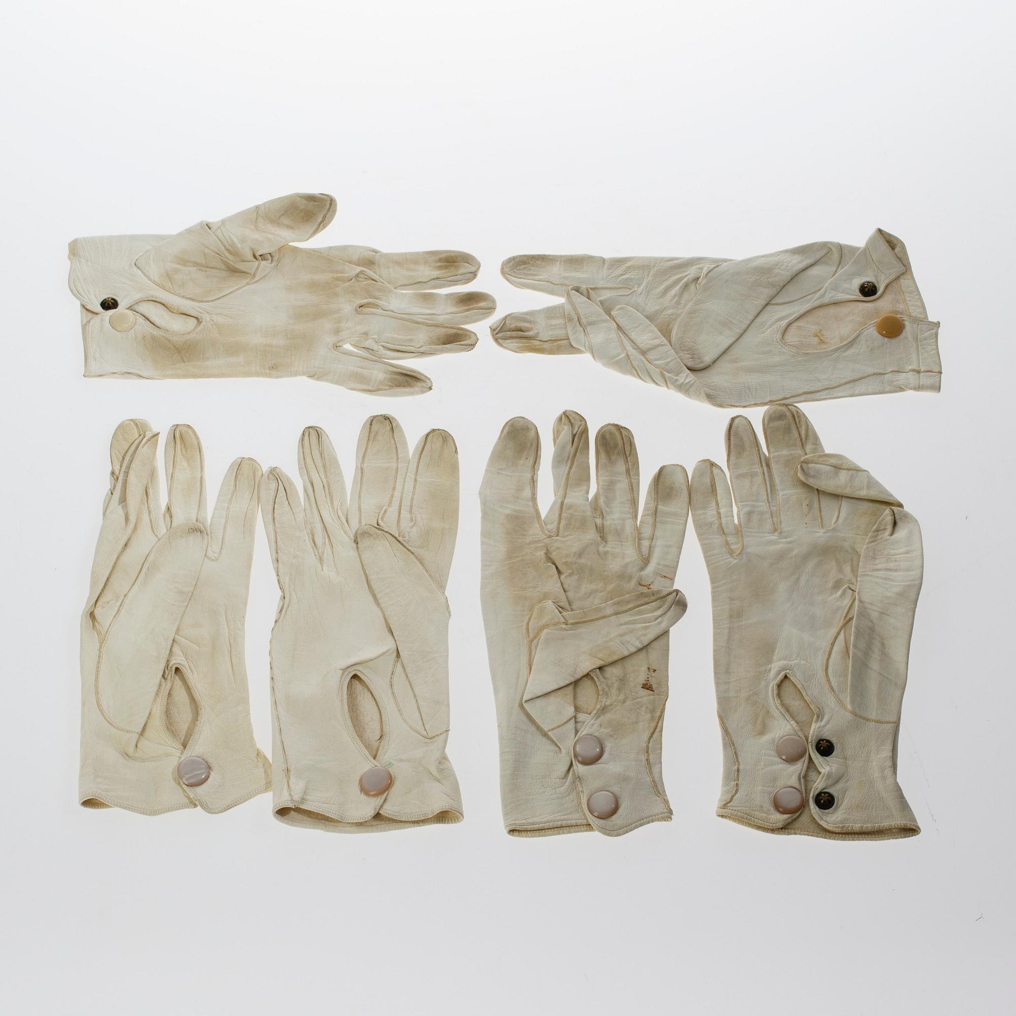 ETUI FÖR HANDSKAR, rött skinn, ca 1900.