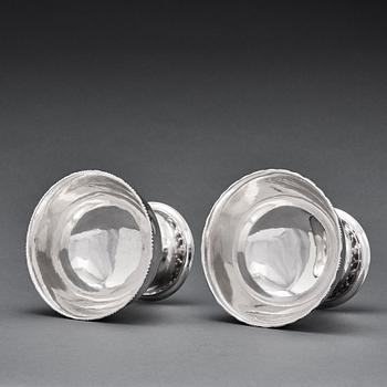 Georg Jensen, skålar 2 st, Köpenhamn  1915-1927 (otydligt), 830/1000 och 925/1000 silver, designnr 19 & 19A.