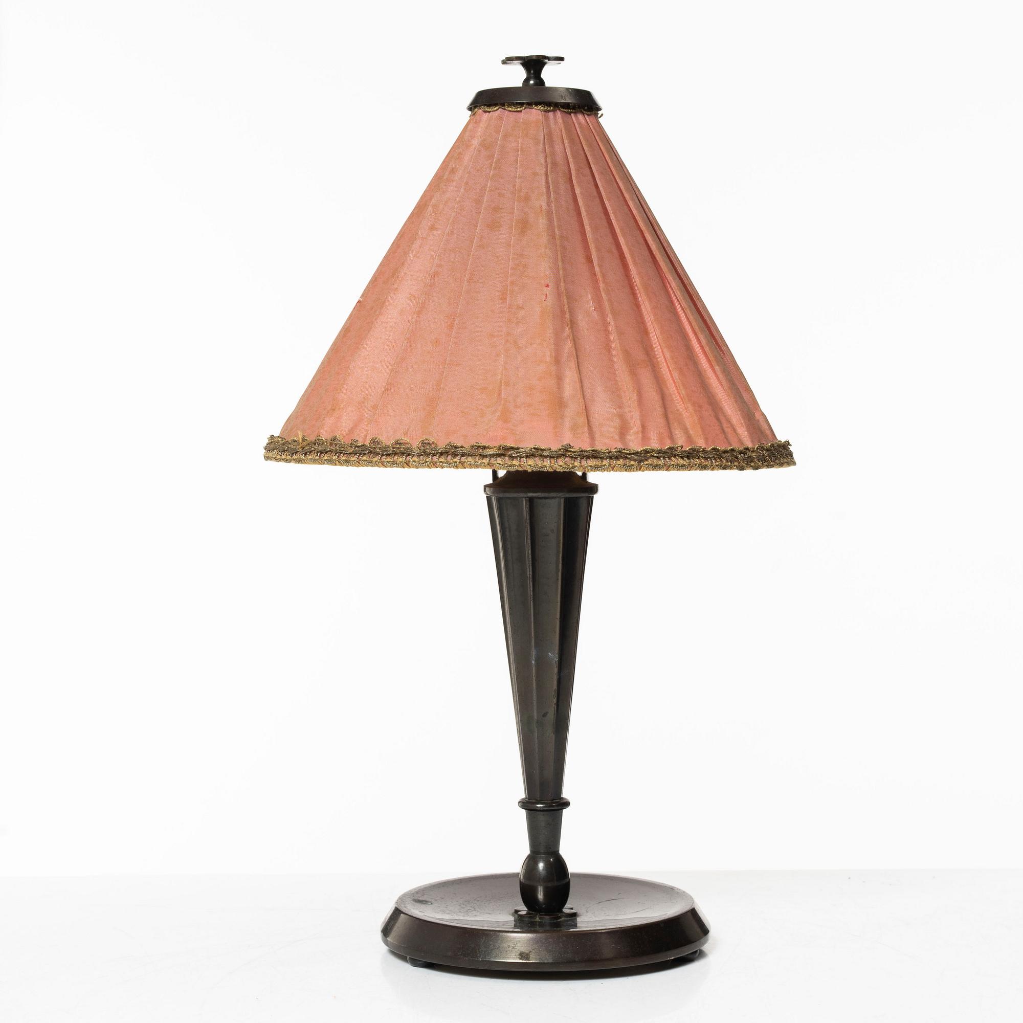 Harald Notini, a table lamp model "6894", Arvid Böhlmarks Lampfabrik, Stockholm, 1920s.