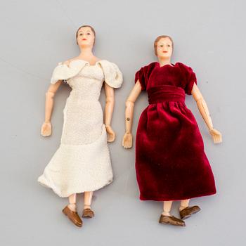 A lot of 15 pieces of doll house furniture by Berit Bergström, Nolbyn, Värmländskt hantverk, first half of the 20th cent.