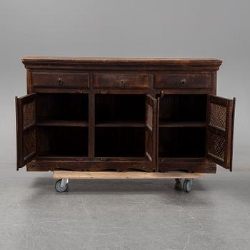 Sideboard / cupboard, late 20th / early 21th century.