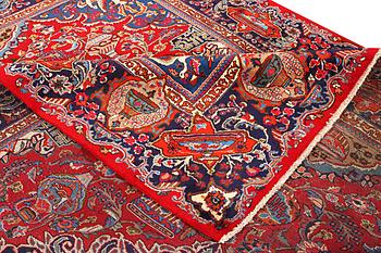 A Kashmar carpet, a. 376 x 298 cm.
