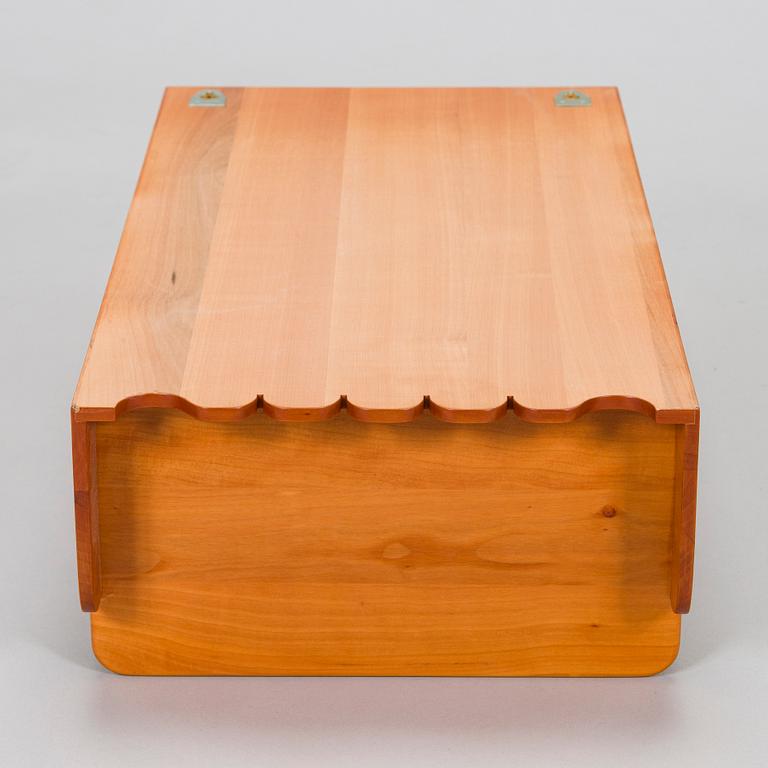 Josef Frank, wall shelf model 2085 for Firma Svenskt Tenn.