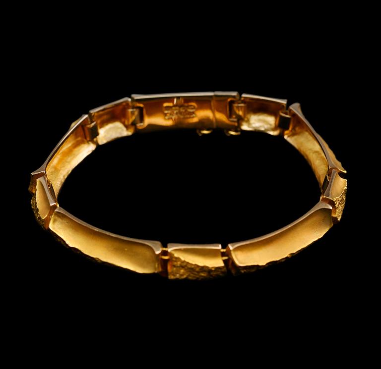 Björn Weckström, ARMBAND, guld 14K, Lapponia 1974. Vikt 24,8 g.