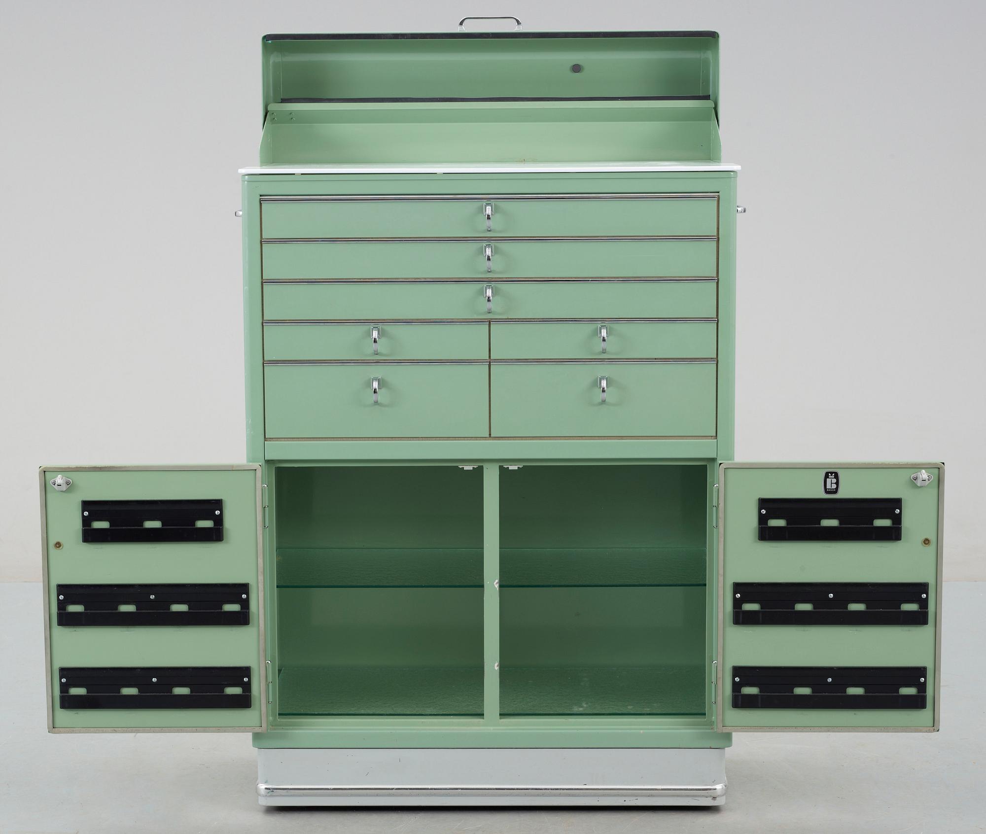 TANDLÄKARSKÅP, Baisch, 1900-talets första hälft.