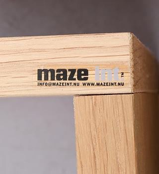 SÄNGBORD, 2 st snarlika, Maze International, 2000-tal.