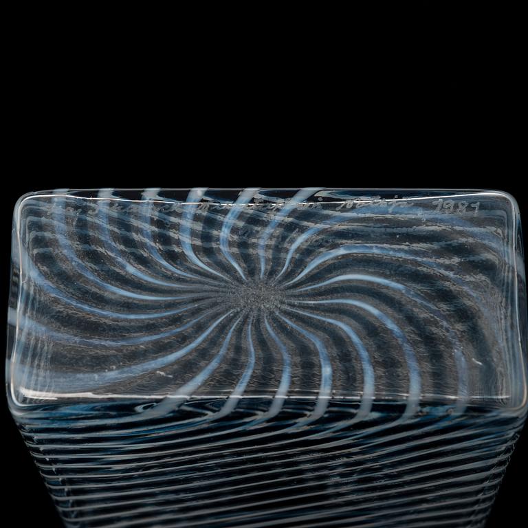 KAJ FRANCK, PULLO, lasia, signeeratttu Kaj Franck Nuutajärvi Notsjö 1981, numeroitu 259/1000.