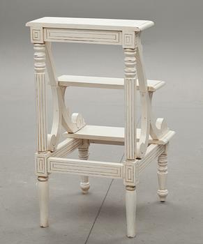 BIBLIOTEKSSTEGE, modern tillverkning.