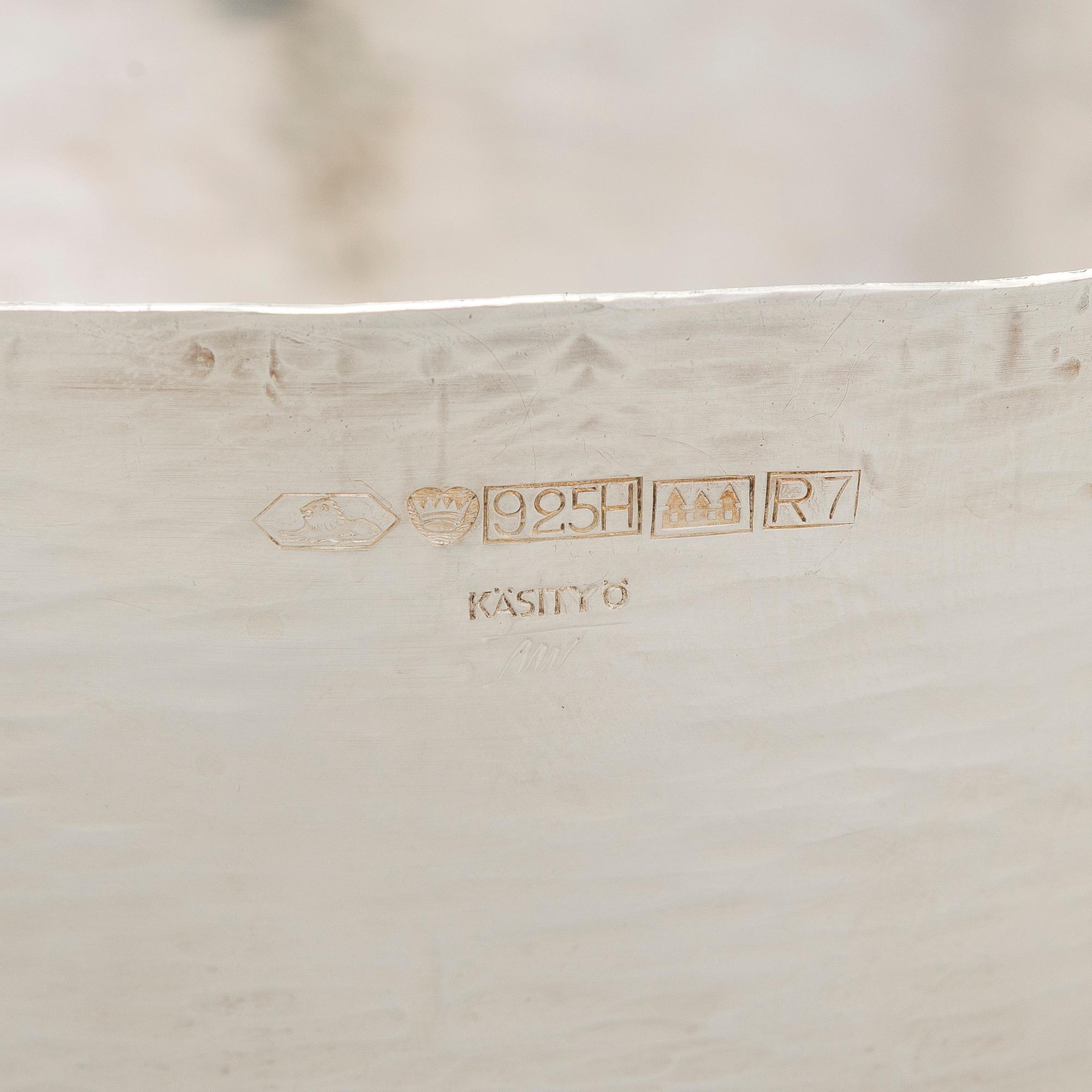 Tapio Wirkkala, malja, sterlinghopeaa, Kultakeskus, Hämeenlinna 1970.