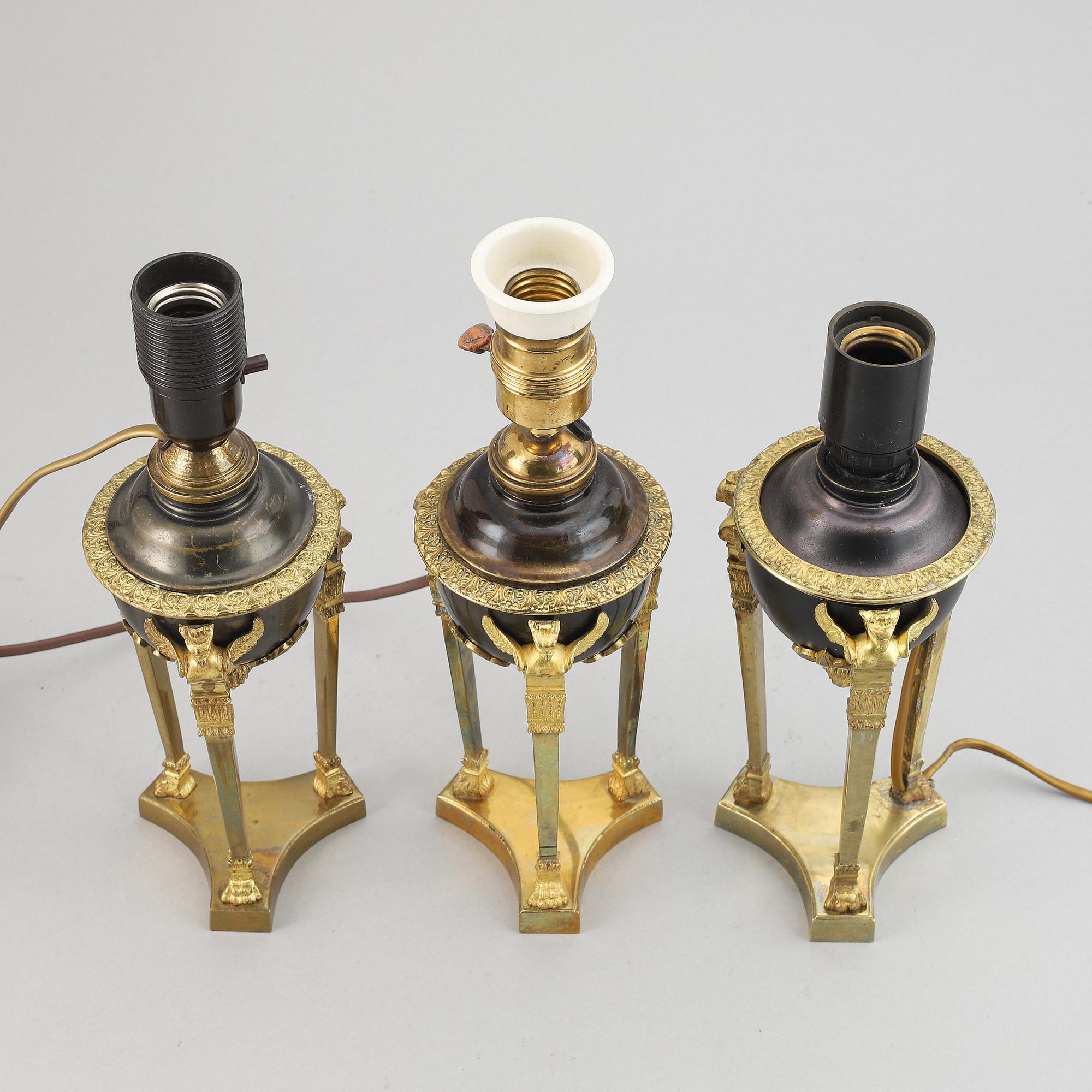 Bordslampor/fotogenlampor, 3 st, Gusum, 1900-talets början. Empire- stil.