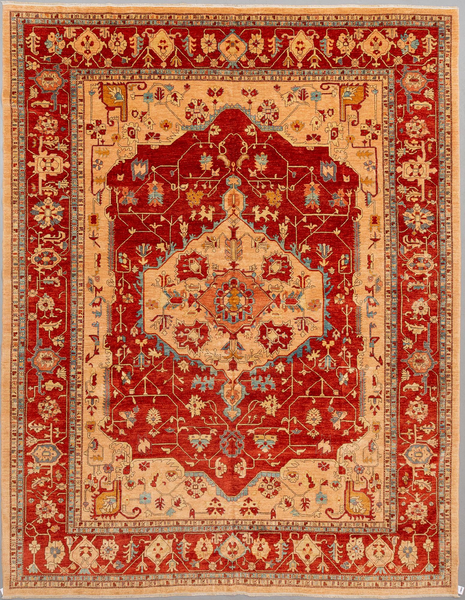 A serapi design carpet, 390 x 305 cm.