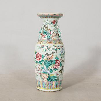 Floor vase China circa 1900 porcelain.