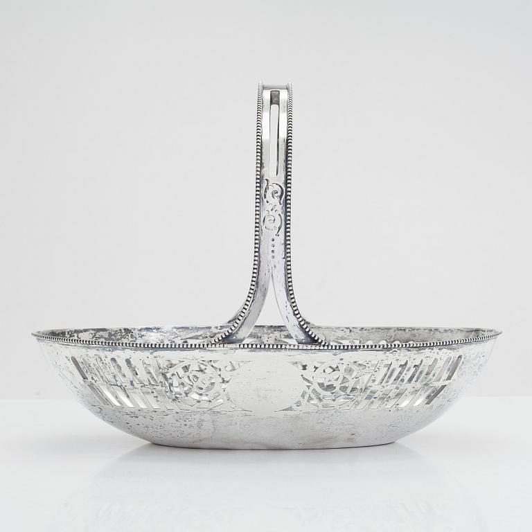 A silver breadbasket from Silberwarenfabrik Alexander Sturm, mid-20th century.