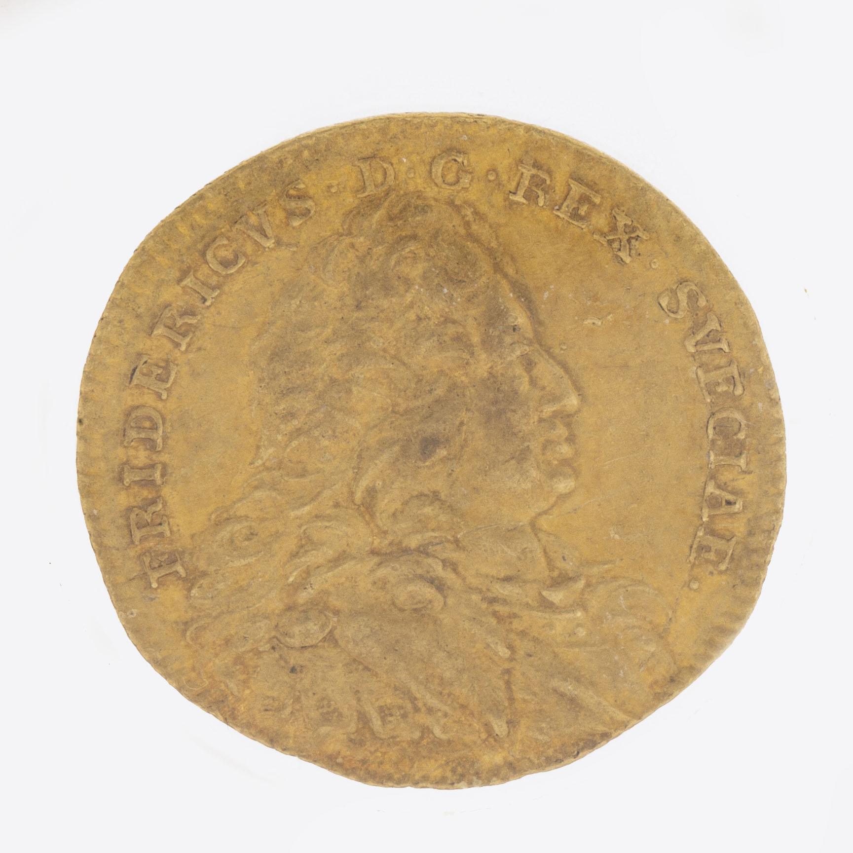 GULDMYNT, dukat, Fredrik I av Sverige, 1745, vikt ca 3,5 gram.