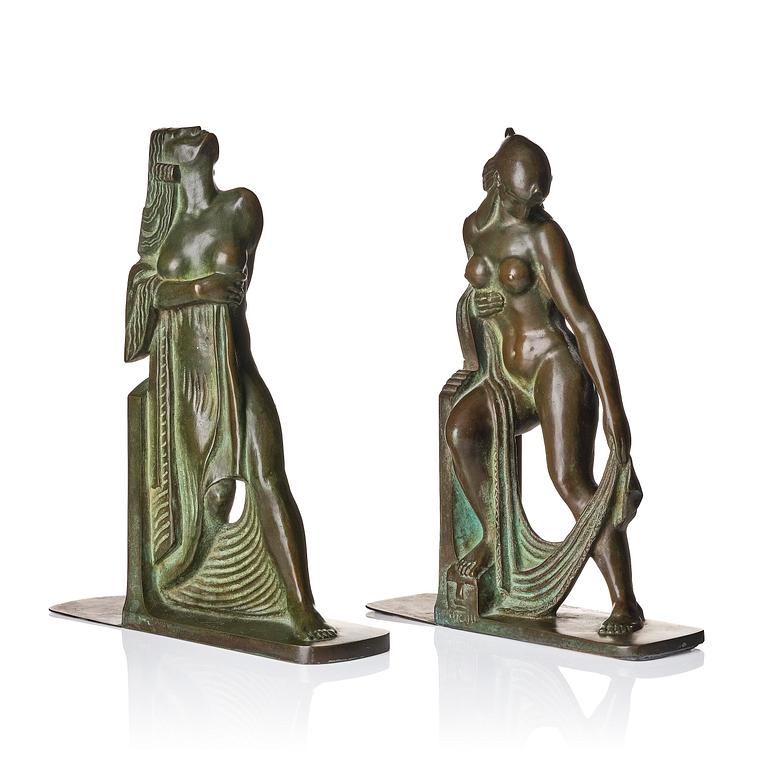 Axel Gute, a pair of Swedish Grace bronze bookends, Herman Bergman konstgjuteri, Stockholm 1920s.