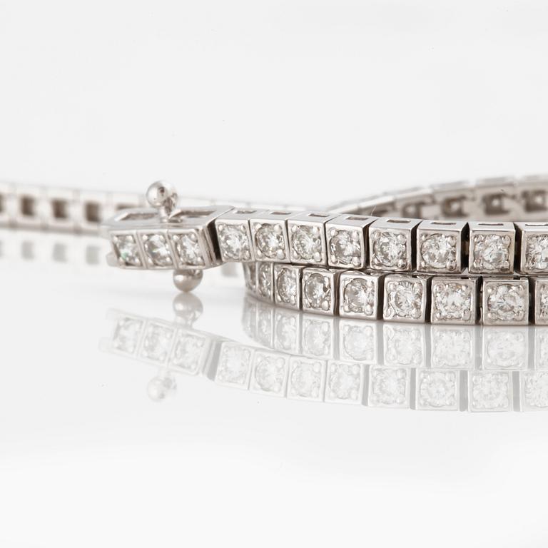 ARMBAND, med briljantslipade diamanter ca 2.00 ct.