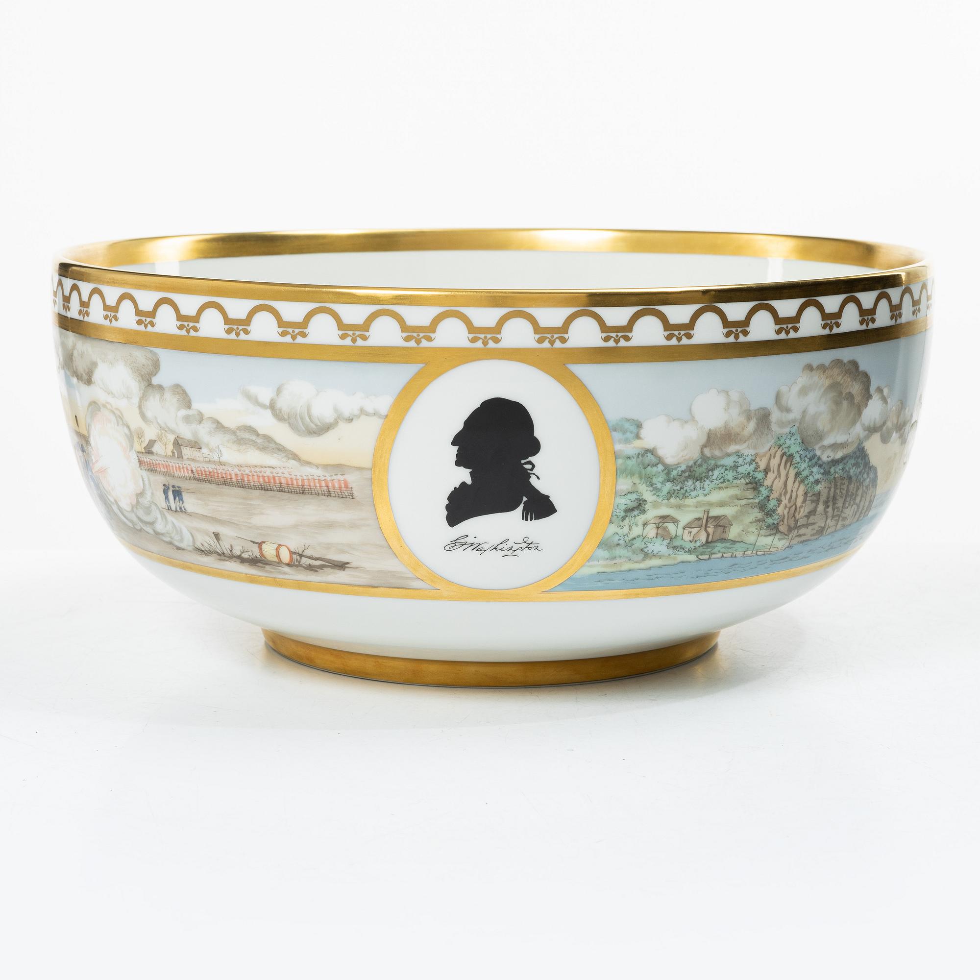 Royal Copenhagen, fire bowl, porcelain, 1975.